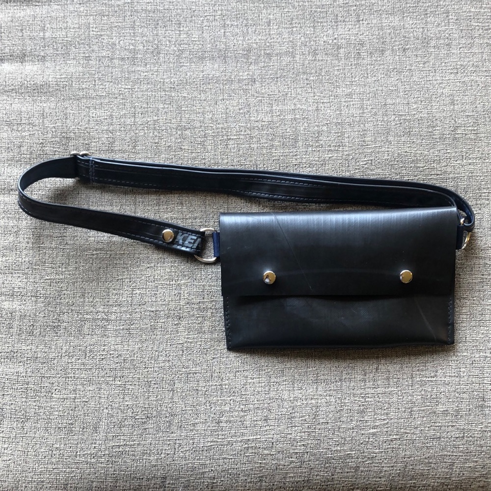 Belt bag/fanny pack made from recycled inner tubes